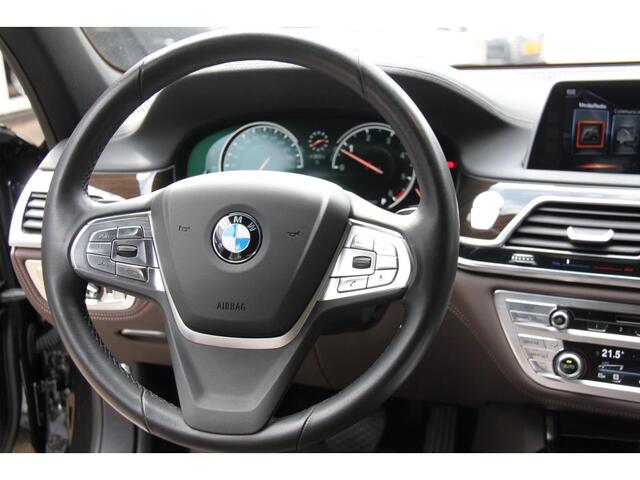 BMW 7-SERIE 730d xDrive High Executive automaat/navigatie/led verlichting