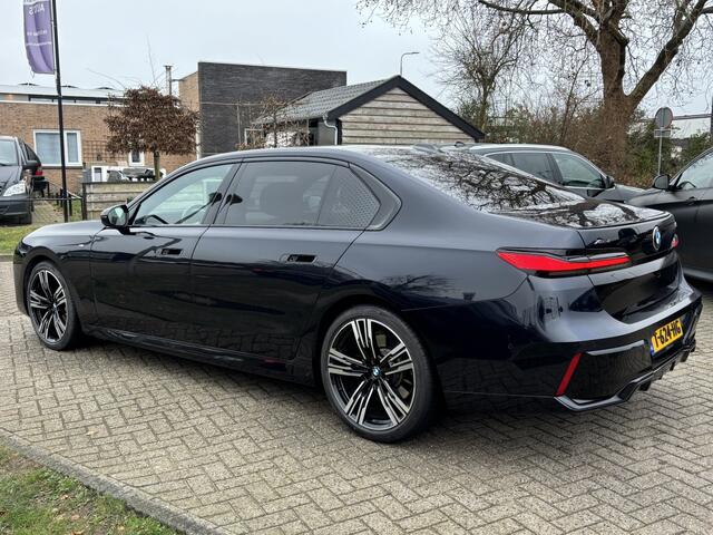BMW 7-SERIE 740D X-Drive 2023 NL Auto BTW Theatre Screen VOL