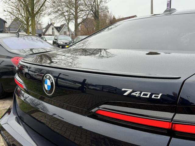 BMW 7-SERIE 740D X-Drive 2023 NL Auto BTW Theatre Screen VOL