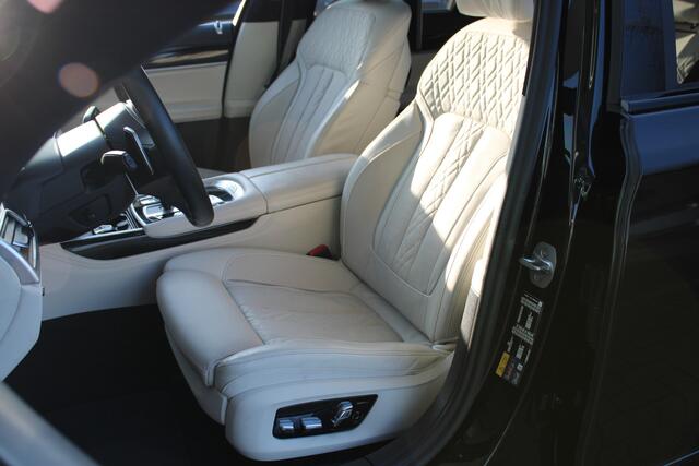 BMW 7-SERIE 745e High Executive M Sport Automaat / Schuif-kanteldak / Soft Close / Stoelventilatie / Massagefunctie / Laserlight / Bowers & Wilkins / Parking Assistant Plus / Head-Up