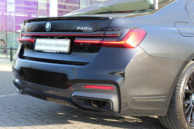 BMW 7-SERIE 745e High Executive M Sport Automaat / Schuif-kanteldak / Soft Close / Stoelventilatie / Massagefunctie / Laserlight / Bowers & Wilkins / Parking Assistant Plus / Head-Up