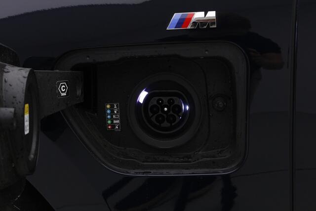 BMW 7-SERIE 750e xDrive M-Sport | Executive Drive Pro | Elektrisch openen en sluiten portieren | Skylounge | Bowers & Wilkins | Individual Interieur Gran Lusso |