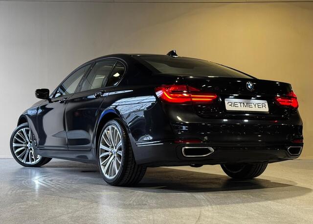 BMW 7-SERIE 750i xDrive
