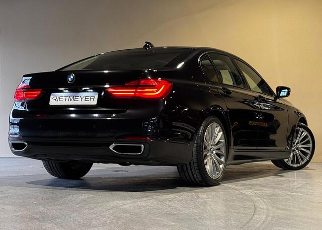 BMW 7-SERIE 750i xDrive