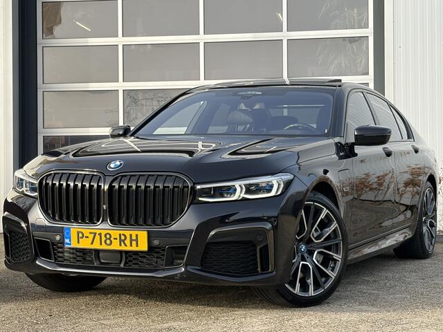 BMW 7-SERIE 745e High Executive M Sportpakket 396pk | Achterasbesturing | CoPilot Pack | Elektrisch glazen schuif-/kanteldak | Lichtmetalen velgen 20" | Rondomzicht camera | Stoel verwarming/ventilatie | Zonneschermen | Dealer onderhouden!