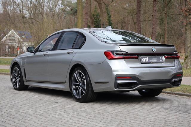 BMW 7-SERIE 745e High Executive M-Sport | Glasdak | CoPilot | Massage | Soft Close | Harman Kardon | HUD | Laser | Ambient Air | DAB | Achteras besturing | Geïsoleerd glas | Etc.