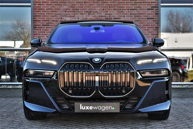 BMW 7-SERIE 750e xDrive M-Sport Exe-Lounge Theatre Connoisseur Climate-Acoustic