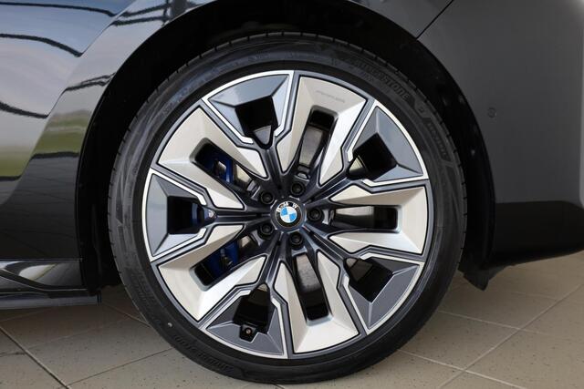 BMW 7-SERIE M760e xDrive