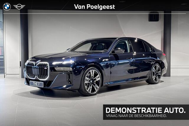 BMW 7-SERIE M760e xDrive | Sky Lounge | Iconic Glow | Stoelventilatie | Connoisseur Pack |