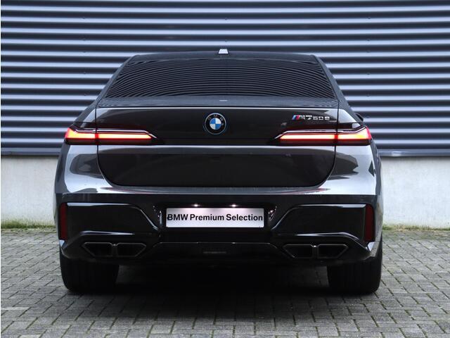BMW 7-SERIE M760e xDrive | M Sportpakket Pro | Innovation Pack | Executive Drive Pro | Head-Up | Executive Lounge | Massage | Stoelventilatie | Driving Assistant Professional | Bowers & Wilkins | 21'' LMV | Lentevoordeeel