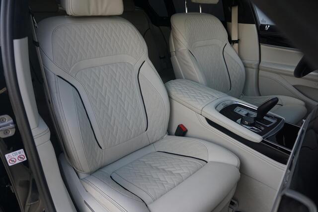 BMW 7-SERIE 750i xDrive High Executive | Schuif-kanteldak | Bowers & Wilkins | Achterasbesturing | Driving Assistant Professional | Rondomzicht camera's