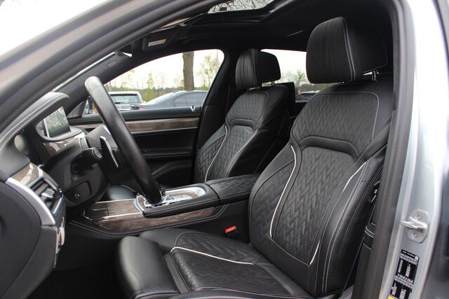 BMW 7-SERIE 745Le xDrive High Executive / Nieuwpr. ¤178.341 / Achterasbesturing / Schuifdak / 360Camera / Head-up / Softclose / Luchtvering / Nachtzicht / 20'' / Bowers&Wilkens / Volleder / Keyless / Stoelmassage / Stoelventilatie+