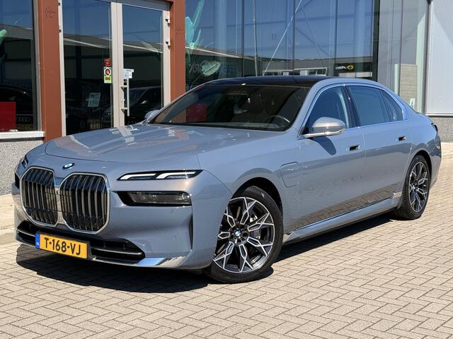 BMW 7-SERIE 750e xDrive | Bowers & Wilkins | 360 | SkyLounge | Leder | Trekhaak | Rolscherm | Achterwielbestuuring |