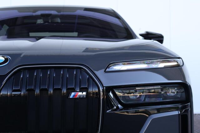 BMW 7-SERIE M760e xDrive M Sportpakket Pro | Connoisseur Pack | Executive Pack | Entertainment systeem achter | Bowers & Wilkins | Warmte comfort Pack | Innovation Pack
