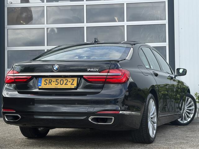 BMW 7-SERIE 740i High Executive 326pk | Achterasbesturing | Cruise control adaptief met stop&go | Dodehoek detector | Elektrisch glazen schuif-/kanteldak | Laser LED koplampen | Rondomzicht camera | Stoel ventilatie voor | Dealer onderhouden!