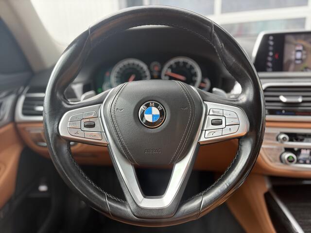 BMW 7-SERIE 740i High Executive 326pk | Achterasbesturing | Cruise control adaptief met stop&go | Dodehoek detector | Elektrisch glazen schuif-/kanteldak | Laser LED koplampen | Rondomzicht camera | Stoel ventilatie voor | Dealer onderhouden!