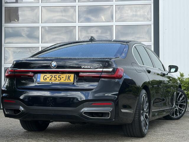 BMW 7-SERIE 745e High Executive 396pk | M Sportpakket | Achterasbesturing | Cruise control adaptief met stop&go en stuurhulp | Dab | Harman/Kardon Sound | Lichtmetalen velgen 20" | Rondomzicht camera | Voorstoel(en) met massagefunctie | Dealer onderhouden!