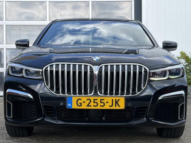 BMW 7-SERIE 745e High Executive 396pk | M Sportpakket | Achterasbesturing | Cruise control adaptief met stop&go en stuurhulp | Dab | Harman/Kardon Sound | Lichtmetalen velgen 20" | Rondomzicht camera | Voorstoel(en) met massagefunctie | Dealer onderhouden!