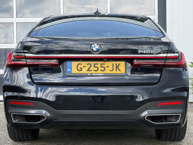 BMW 7-SERIE 745e High Executive 396pk | M Sportpakket | Achterasbesturing | Cruise control adaptief met stop&go en stuurhulp | Dab | Harman/Kardon Sound | Lichtmetalen velgen 20" | Rondomzicht camera | Voorstoel(en) met massagefunctie | Dealer onderhouden!
