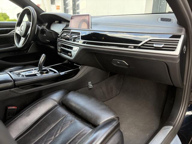 BMW 7-SERIE 745e High Executive 396pk | M Sportpakket | Achterasbesturing | Cruise control adaptief met stop&go en stuurhulp | Dab | Harman/Kardon Sound | Lichtmetalen velgen 20" | Rondomzicht camera | Voorstoel(en) met massagefunctie | Dealer onderhouden!