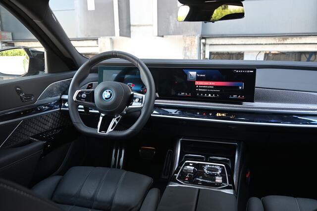 BMW 7-SERIE M760e xDrive
