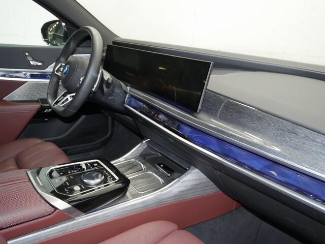BMW 7-SERIE 750e xDrive | Executive Lounge | SkyLounge | Elektrisch openen en sluiten portieren | Rear-seat Entertainment Experience | Kristal koplampen | Massage/Ventilatie v+a