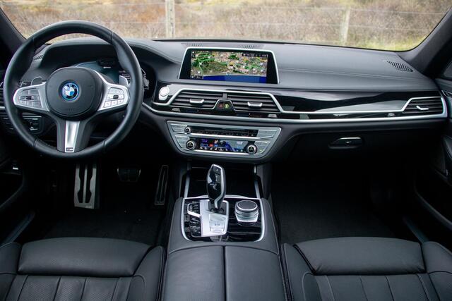 BMW 7-SERIE 745e High Executive | M Sport | Panorama dak | Harman Kardon | Headup display | Active steering