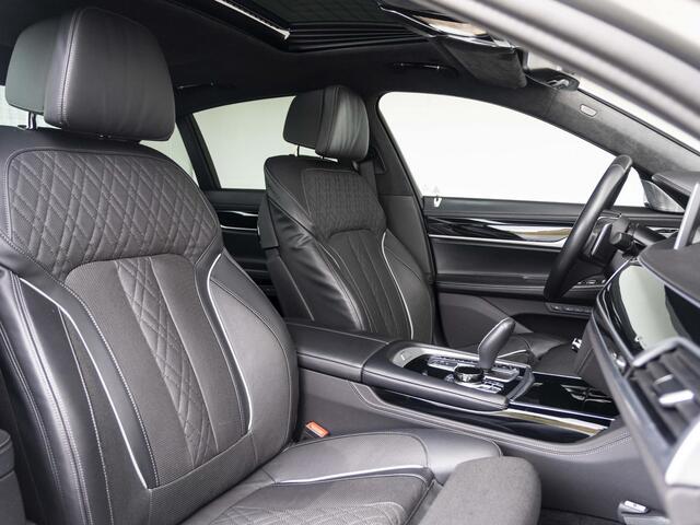 BMW 7-SERIE 745e | High Executive | M Sportpakket | 20 inch | Active Steering | Comfort Access | Stoelventilatie | Stoelmassage | Driving Assistant Professional | Bowers & Wilkins