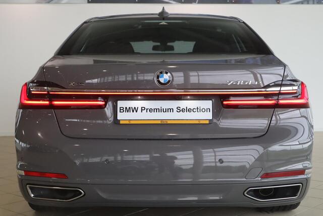 BMW 7-SERIE Limousine 745Le xDrive High Executive | Integral Active Steering | BMW Personal CoPilot Pack | Soft-Close | Driving Assistant Professional | Harman Kardon Surround Sound Systeem