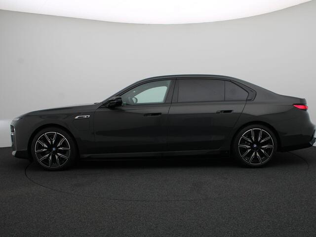 BMW 7-SERIE M760e xDrive | M Sportpakket Pro | Innovation Pack | Executive Drive Pro | Head-Up | Executive Lounge | Massage | Stoelventilatie | Driving Assistant Professional | Bowers & Wilkins | 21'' LMV