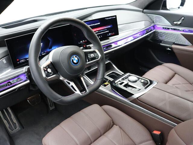 BMW 7-SERIE M760e xDrive | M Sportpakket Pro | Innovation Pack | Executive Drive Pro | Head-Up | Executive Lounge | Massage | Stoelventilatie | Driving Assistant Professional | Bowers & Wilkins | 21'' LMV