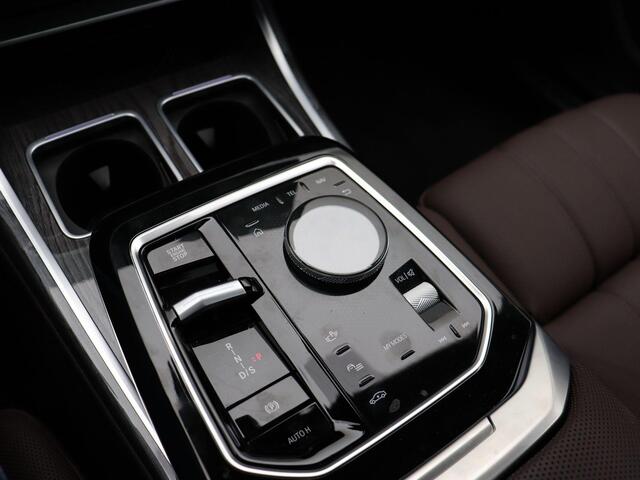 BMW 7-SERIE M760e xDrive | M Sportpakket Pro | Innovation Pack | Executive Drive Pro | Head-Up | Executive Lounge | Massage | Stoelventilatie | Driving Assistant Professional | Bowers & Wilkins | 21'' LMV