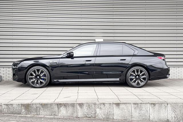 BMW 7-SERIE M760e xDrive