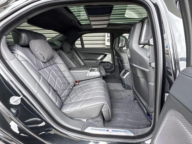 BMW 7-SERIE M760e xDrive