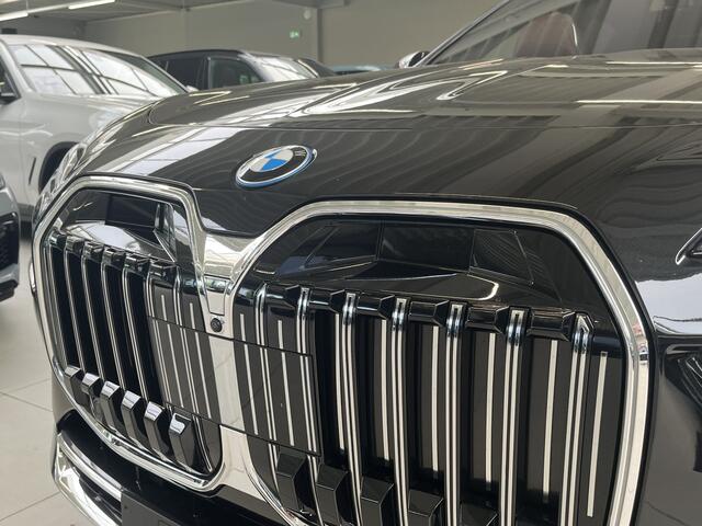 BMW 7-SERIE 750e xDrive | Executive Lounge | SkyLounge | Elektrisch openen en sluiten portieren | Rear-seat Entertainment Experience | Kristal koplampen | Massage/Ventilatie v+a
