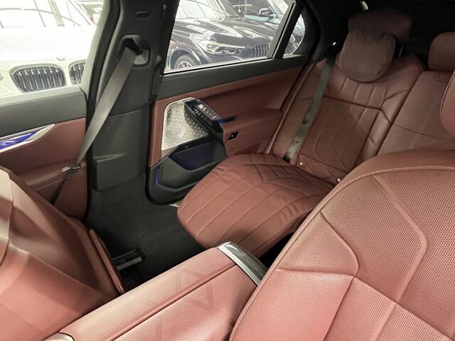BMW 7-SERIE 750e xDrive | Executive Lounge | SkyLounge | Elektrisch openen en sluiten portieren | Rear-seat Entertainment Experience | Kristal koplampen | Massage/Ventilatie v+a