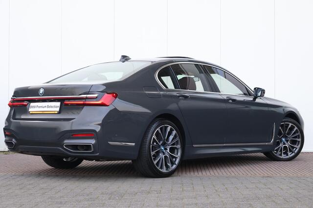 BMW 7-SERIE 745e High Executive | Schuif/Kantel Dak | Active Steering | Comforttoegang | Soft-Close | Driving Assistant Professional | Parking Assistant Plus | Harman Kardon | Head-Up |