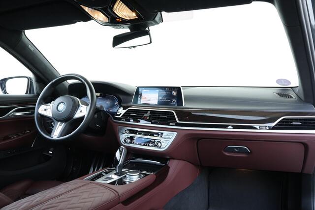 BMW 7-SERIE 745e High Executive | Schuif/Kantel Dak | Active Steering | Comforttoegang | Soft-Close | Driving Assistant Professional | Parking Assistant Plus | Harman Kardon | Head-Up |