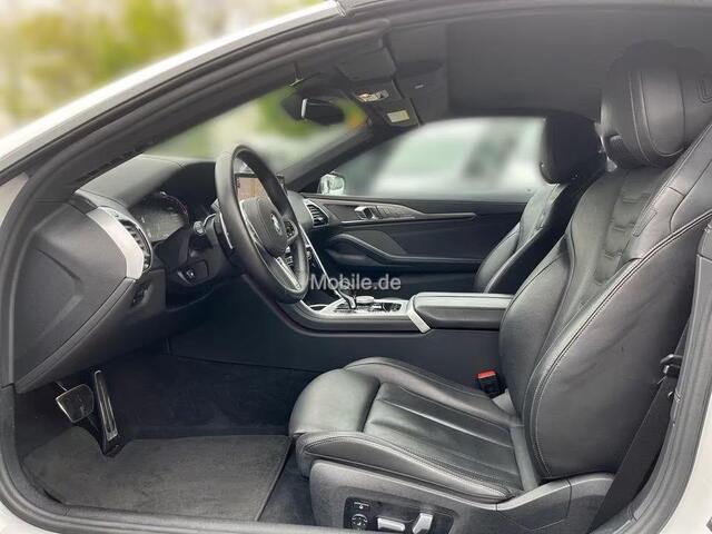 BMW 8-SERIE 840i xDrive