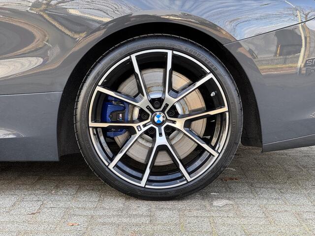 BMW 8-SERIE M850i xDrive High Executive / 20 Inch / Active Cruise control / M Carbon exterieur / Soft close / Active Steering / Laserlicht