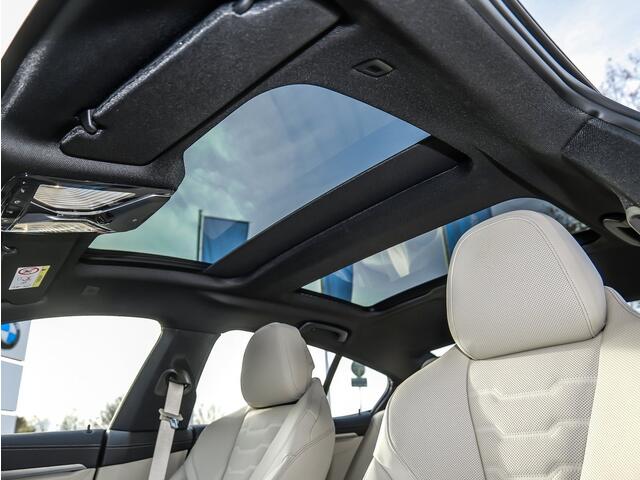 BMW 8-SERIE Gran Coupé 840i M-SPORT ** LASER, IND. LEDER, PANORAMA, NAVI+, ACC, HuD, H&K ** 1e EIG - ex BMW - UNFALLFREI ** ** INFORMEER OOK NAAR ONZE AANTREKKELIJKE FINANCIAL-LEASE TARIEVEN **