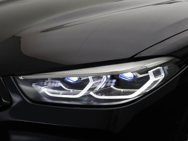 BMW 8-SERIE Coupé M850i xDrive High Executive | Audio Media Pack | BMW Personal CoPilot Pack | Active Steering | Soft Close | Driving Assistant Professional | Laserlight | Parking Assistant Plus | Bowers & Wilkins | 20''