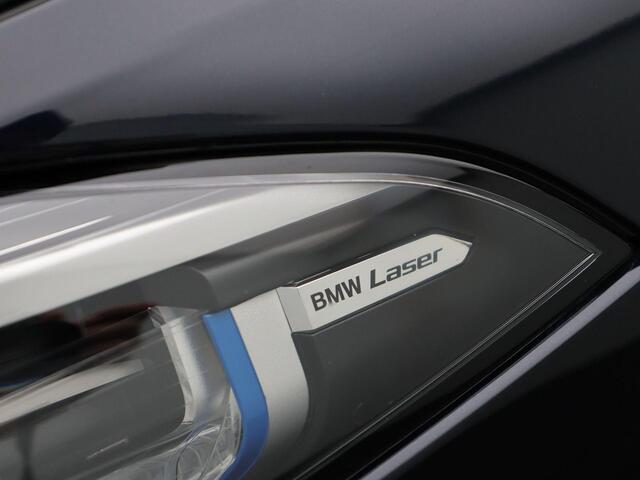 BMW 8-SERIE Coupé M850i xDrive High Executive | Audio Media Pack | BMW Personal CoPilot Pack | Active Steering | Soft Close | Driving Assistant Professional | Laserlight | Parking Assistant Plus | Bowers & Wilkins | 20''
