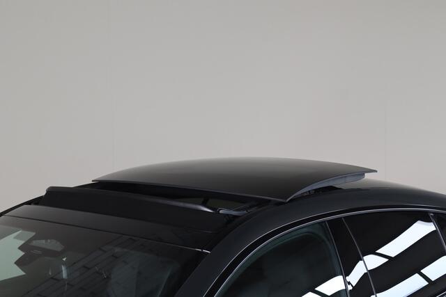 BMW 8-SERIE Gran Coupé 840i xDrive High Executive - NL Auto!! Carbon Ext. I Bow & Wil I Soft-Close