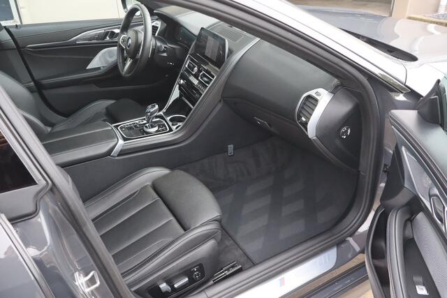 BMW 8-SERIE Gran Coupé 840i xDrive High Executive - NL Auto!! Carbon Ext. I Bow & Wil I Soft-Close