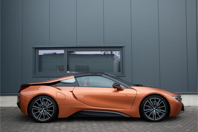 BMW I8 Roadster 1/200 First Edition | Dealer OH. | Head Up | Harman Kardon | 360 Camera | Apple Carplay | Cruise Control | Laserlight | Ambiance Verlichting | BMW Display Key | Alarm | Interieurlijsten Drycarbon | DAB+ | 20"|Lichtpakket |