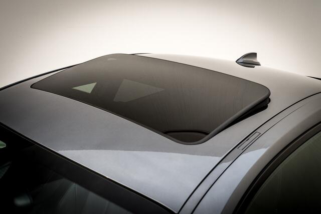 BMW M2 2-serie Coupé 370 Pk DCT | Sportstoelen | Schuifdak | Leder | Elektr. Stoelen | 19 inch LMV | Adaptive LED