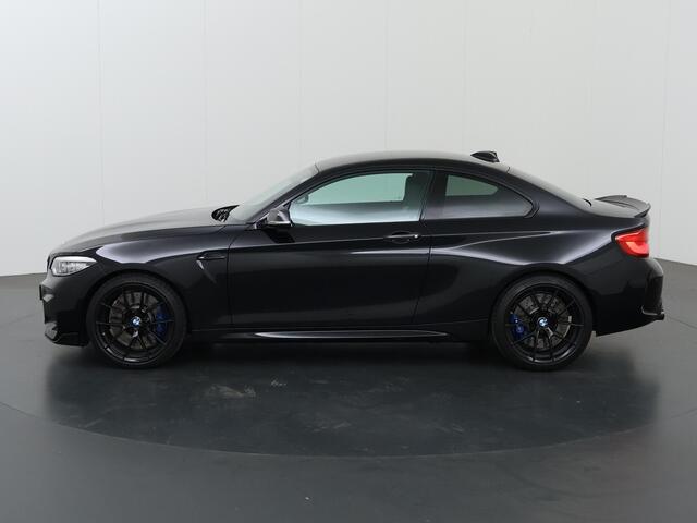BMW M2 2-serie Coupé DCT | M-Sport | Alcantara Stuurwiel | M-Driver's Package | Harman-Kardon | Carbon Pakket | NL Auto | Volledig Dealer Onderhouden | 368pk | Nieuw Staat | BMW garantie tot 4-2026 |
