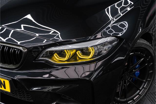 BMW M2 2-serie Coupé DCT | NOVA PERFORMANCE 19 INCH CUSTOM WHEELS | CS STOELEN | CS STUUR | CARBON INTERIEUR EN EXTERIEUR| voorzien van Target Blu Eye 2 en Laser Track Flare