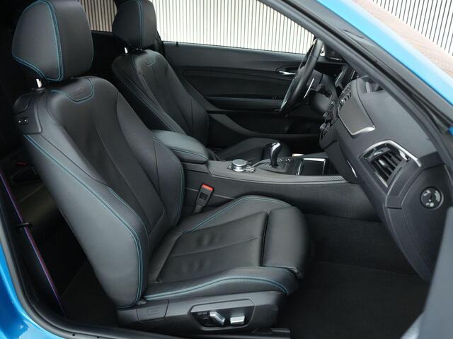 BMW M2 2-serie DCT 370pk Coupé |M-performance uitlaat|pano|Harman & Kardon|memory|Apple Carpaly|leder|adaptive LED|climate control|19" lichtmetalen velgen|